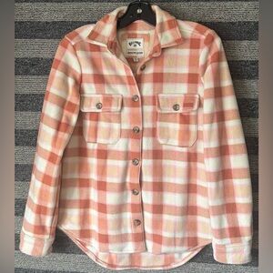 Billabong Women's Peach and Cream Plaid Button-Down Fleece Shacket Shirt XS